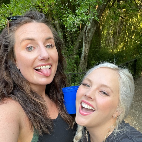 Meet your Posher, Sarah - Picture 1 of 1